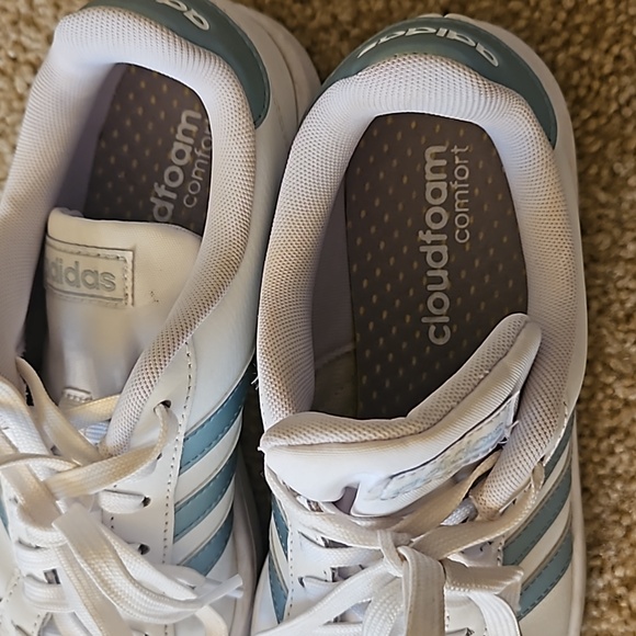 Women's Grand Court Adidas 7.5 - Picture 6 of 6